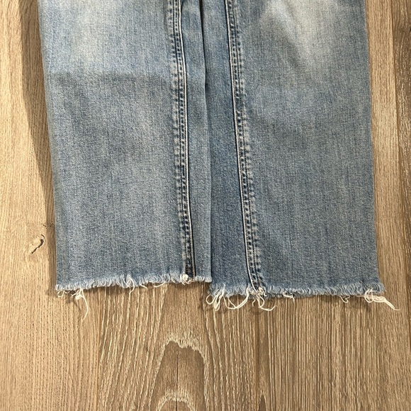 Denim forum the Arlo high-rise straight from Aritzia - Picture 8 of 10